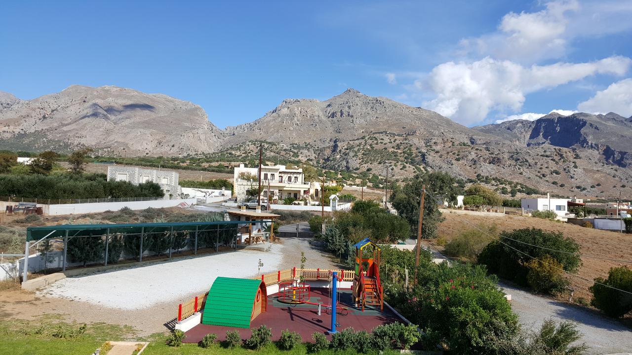 Kritamos Beach Apartments Frangokastello Eksteriør billede